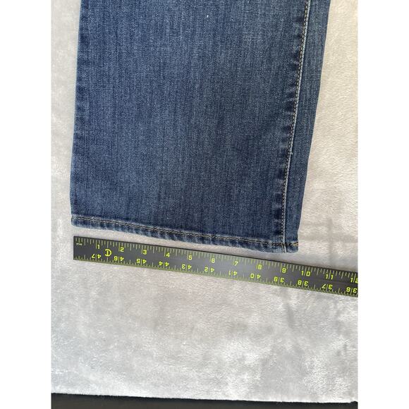 Signature Levi Strauss Blue Jeans Womens 32 x 34 Bootcut Mid-Rise Medium Wash - Picture 7 of 10